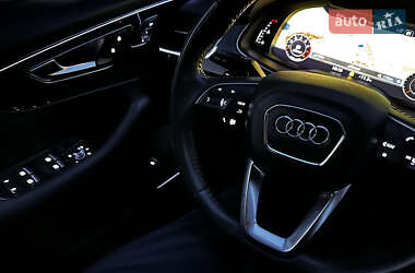 Внедорожник / Кроссовер Audi Q7 2018 в 