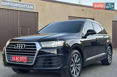 Позашляховик / Кросовер Audi Q7 2017 в 