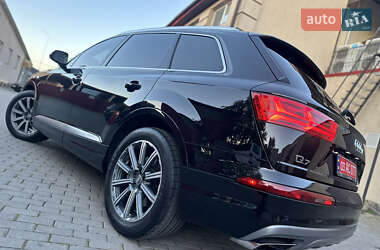 Позашляховик / Кросовер Audi Q7 2017 в 