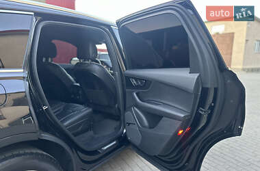 Позашляховик / Кросовер Audi Q7 2017 в 