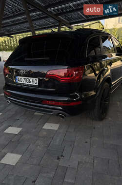 Внедорожник / Кроссовер Audi Q7 2012 в 