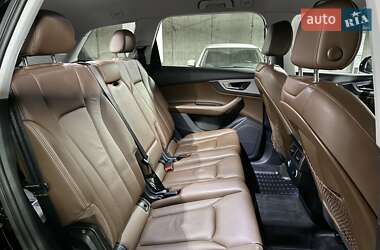 Внедорожник / Кроссовер Audi Q7 2016 в 