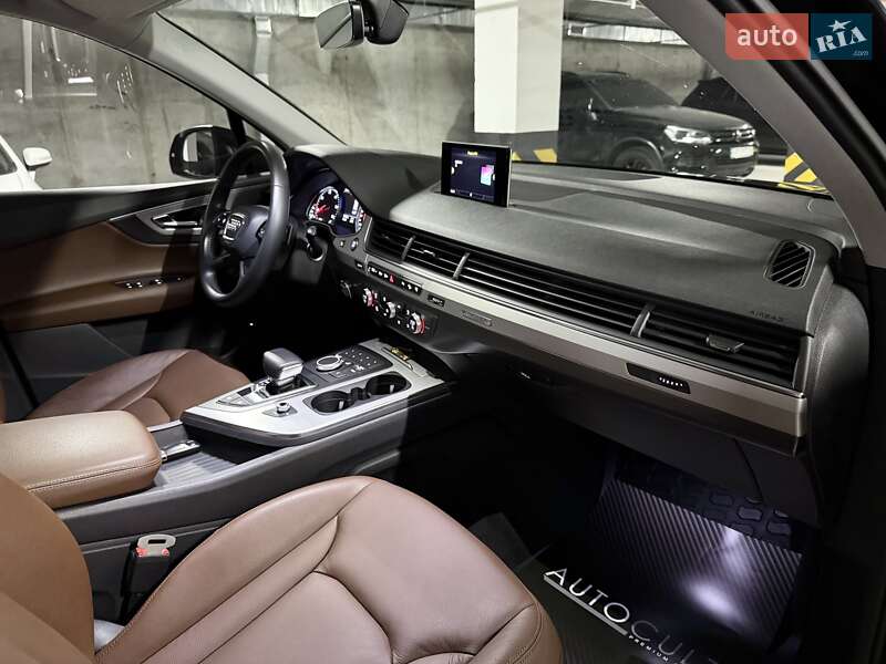 Внедорожник / Кроссовер Audi Q7 2016 в Днепре