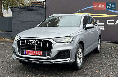 Позашляховик / Кросовер Audi Q7 2017 в 