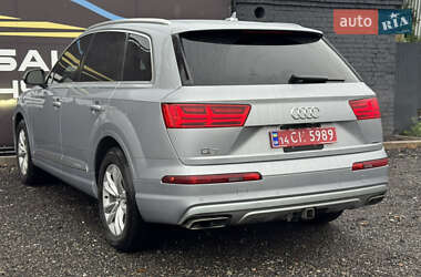 Позашляховик / Кросовер Audi Q7 2017 в 