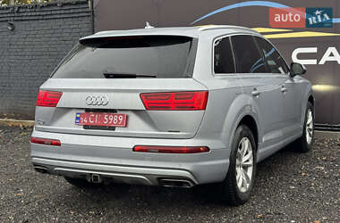 Позашляховик / Кросовер Audi Q7 2017 в 