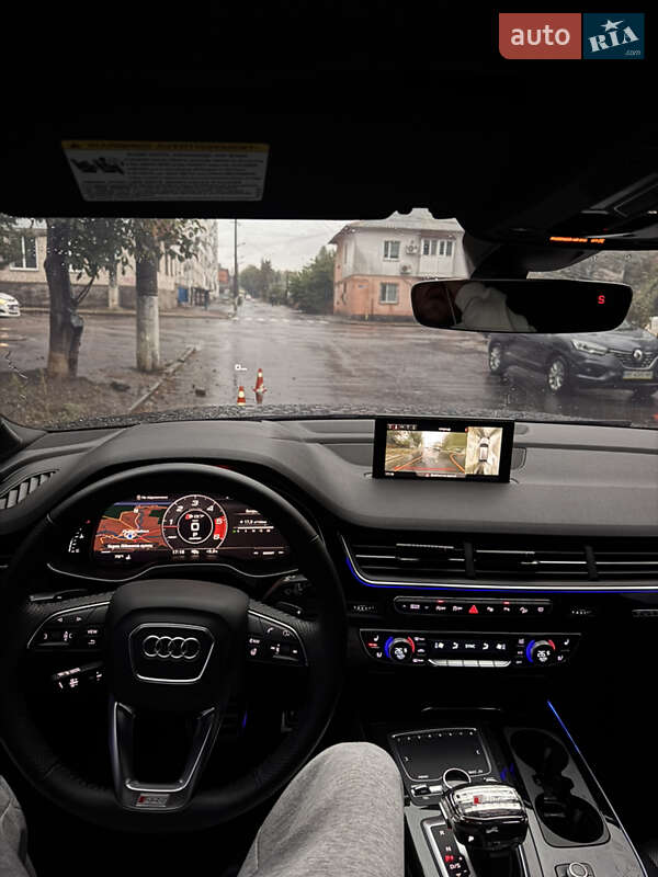 Позашляховик / Кросовер Audi Q7 2018 в Києві