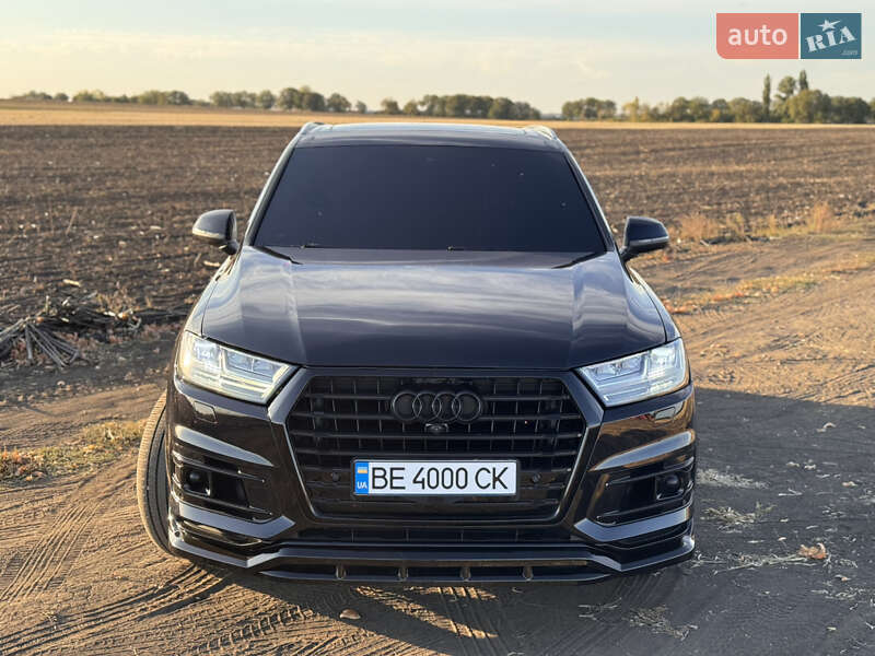 Позашляховик / Кросовер Audi Q7 2018 в Києві
