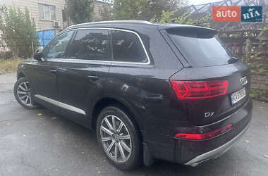Внедорожник / Кроссовер Audi Q7 2017 в 