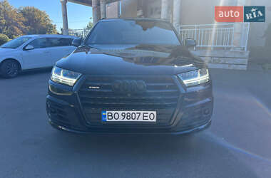Позашляховик / Кросовер Audi Q7 2017 в 