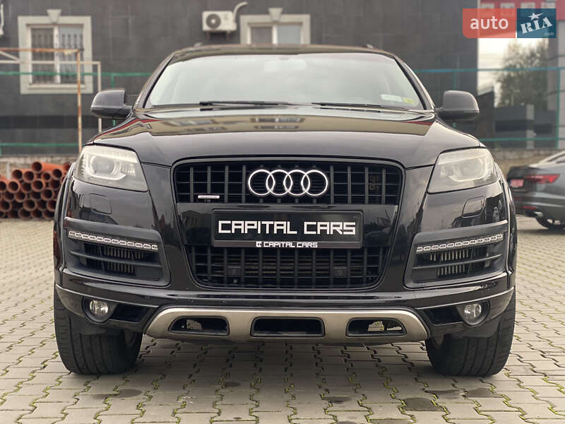 Позашляховик / Кросовер Audi Q7 2015 в Луцьку