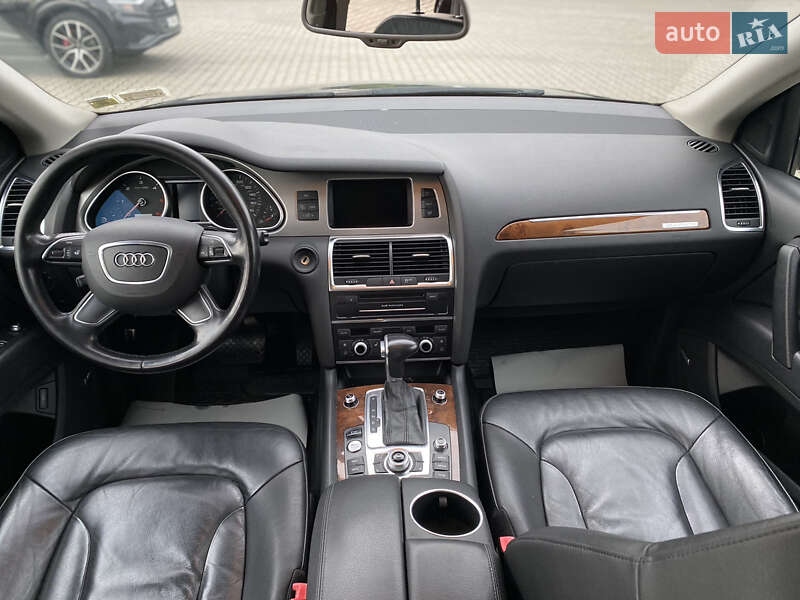 Позашляховик / Кросовер Audi Q7 2015 в Луцьку
