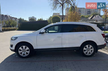 Позашляховик / Кросовер Audi Q7 2011 в 