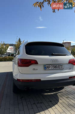 Позашляховик / Кросовер Audi Q7 2011 в 