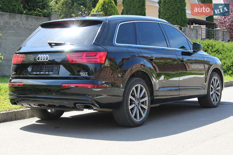 Внедорожник / Кроссовер Audi Q7 2018 в Ровно