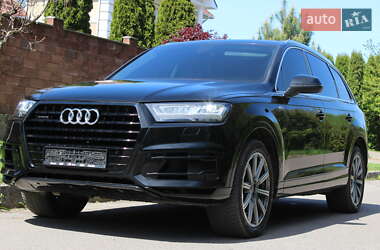 Внедорожник / Кроссовер Audi Q7 2018 в 