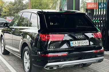 Позашляховик / Кросовер Audi Q7 2017 в 