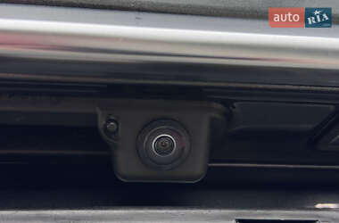 Позашляховик / Кросовер Audi Q7 2021 в 
