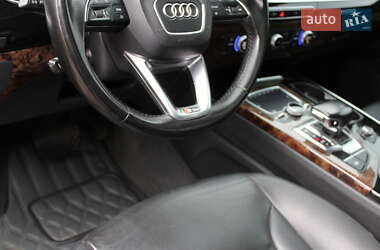 Внедорожник / Кроссовер Audi Q7 2018 в 