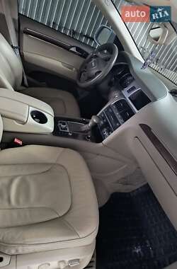 Позашляховик / Кросовер Audi Q7 2012 в 