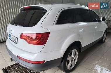 Позашляховик / Кросовер Audi Q7 2012 в 