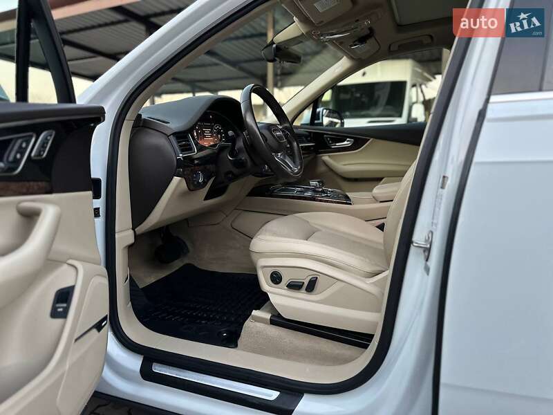 Внедорожник / Кроссовер Audi Q7 2016 в Львове