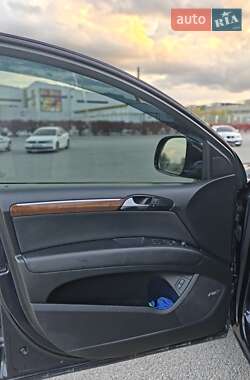 Позашляховик / Кросовер Audi Q7 2007 в 