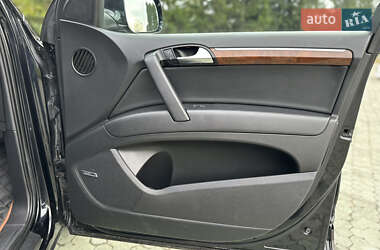 Позашляховик / Кросовер Audi Q7 2012 в 