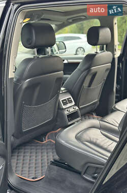Позашляховик / Кросовер Audi Q7 2012 в 