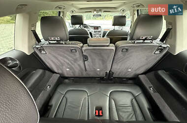 Позашляховик / Кросовер Audi Q7 2012 в 