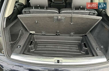 Позашляховик / Кросовер Audi Q7 2012 в 