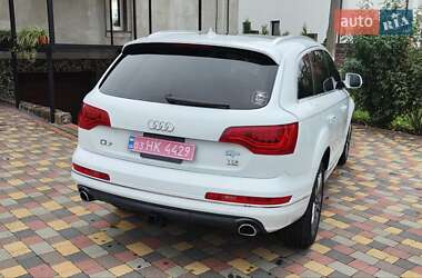 Позашляховик / Кросовер Audi Q7 2015 в 