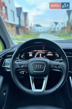 Внедорожник / Кроссовер Audi Q7 2022 в 