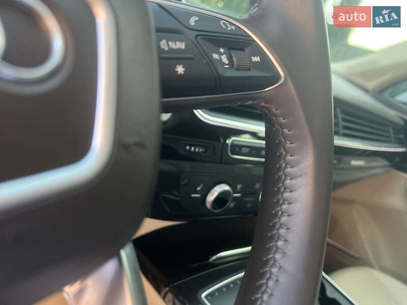Внедорожник / Кроссовер Audi Q7 2019 в Мукачево
