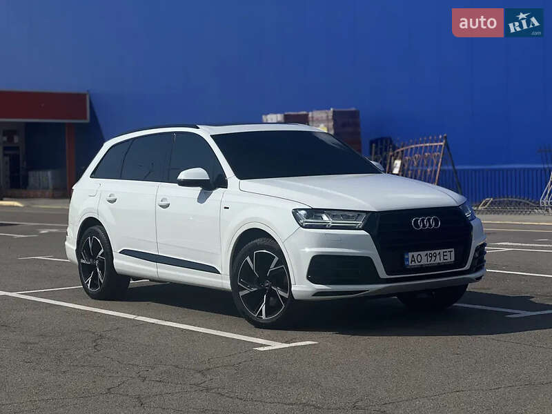 Внедорожник / Кроссовер Audi Q7 2019 в Мукачево