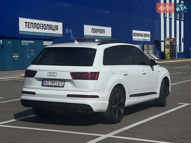 Внедорожник / Кроссовер Audi Q7 2019 в Мукачево