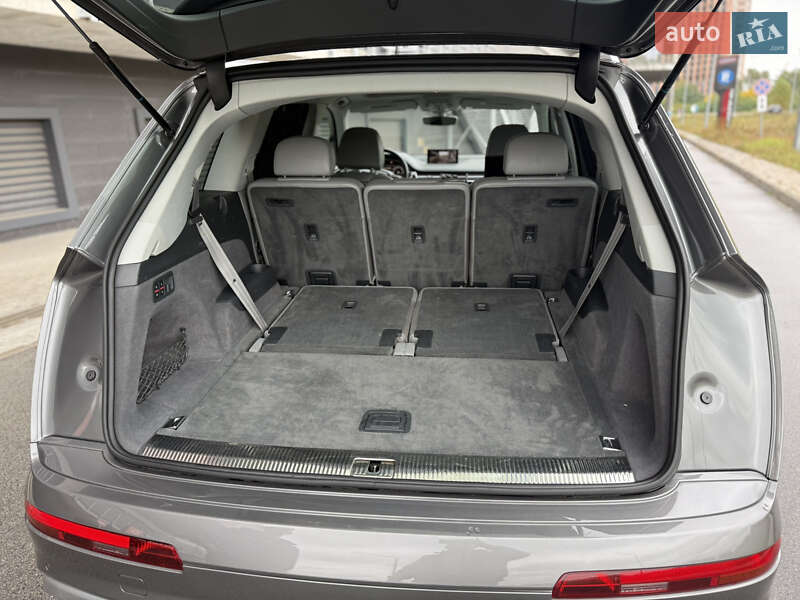 Позашляховик / Кросовер Audi Q7 2016 в Києві фото 23 Позашляховик / Кросовер Audi Q7 2016 в Києві