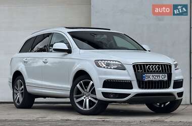 Позашляховик / Кросовер Audi Q7 2015 в 