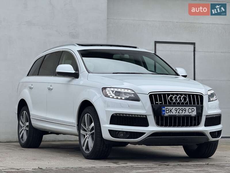 Внедорожник / Кроссовер Audi Q7 2015 в Сарнах
