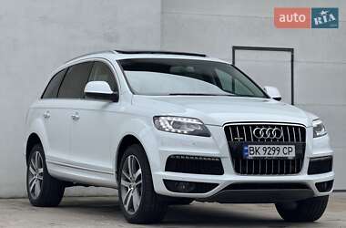 Позашляховик / Кросовер Audi Q7 2015 в 