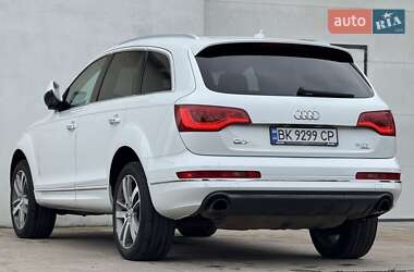 Позашляховик / Кросовер Audi Q7 2015 в 