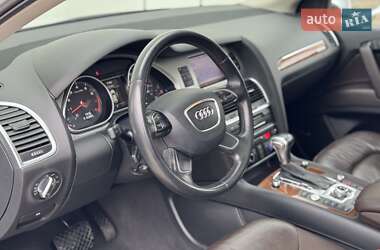 Позашляховик / Кросовер Audi Q7 2015 в 