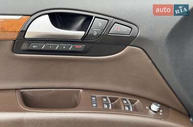 Позашляховик / Кросовер Audi Q7 2015 в 