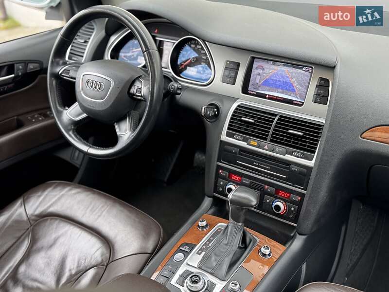 Внедорожник / Кроссовер Audi Q7 2015 в Сарнах