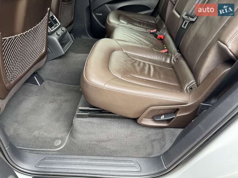 Внедорожник / Кроссовер Audi Q7 2015 в Сарнах