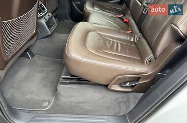 Позашляховик / Кросовер Audi Q7 2015 в 