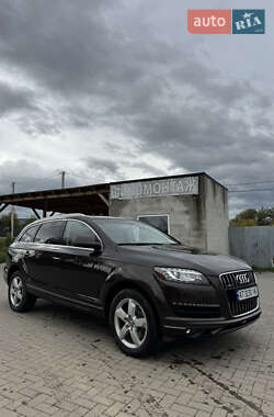 Позашляховик / Кросовер Audi Q7 2013 в 