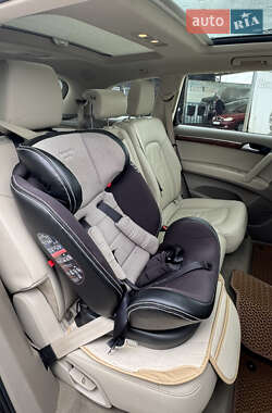 Позашляховик / Кросовер Audi Q7 2013 в 