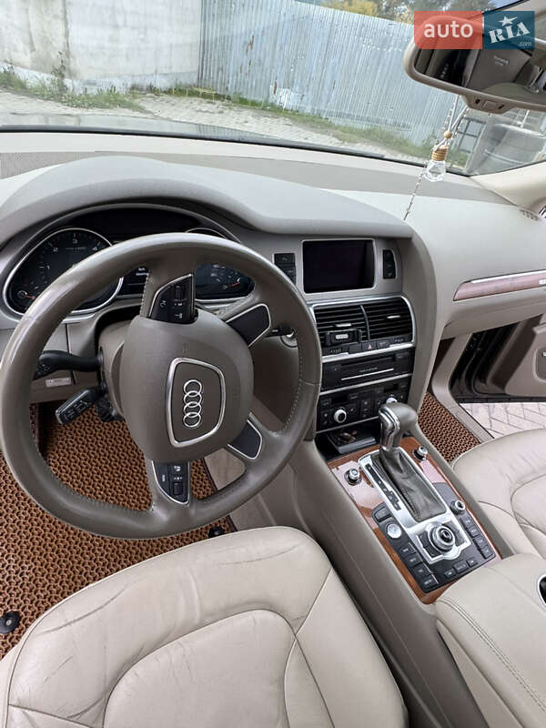 Внедорожник / Кроссовер Audi Q7 2013 в Коломые