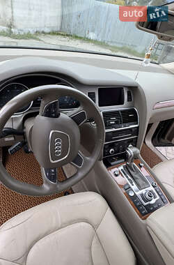 Позашляховик / Кросовер Audi Q7 2013 в 